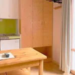 Midi 3000 Lägenhetshotell