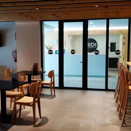 Aparthotel Midi 3000