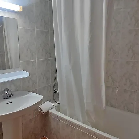 Aparthotel Midi 3000 *